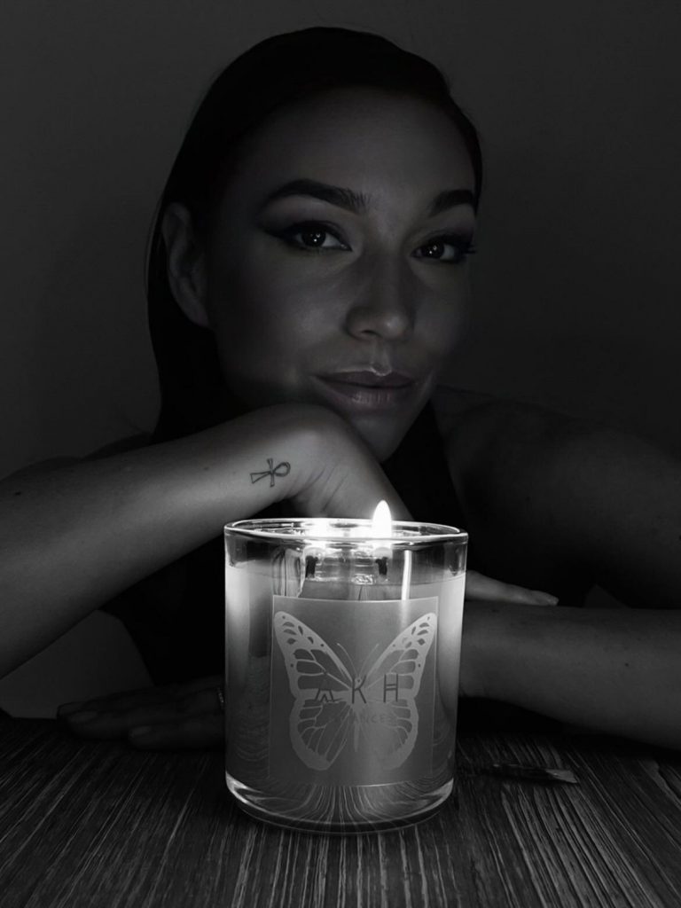 créatrice AKH Ambiances bougies artisanales parfumées